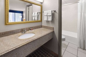 Combined shower/bathtub, eco-friendly toiletries, hair dryer, towels