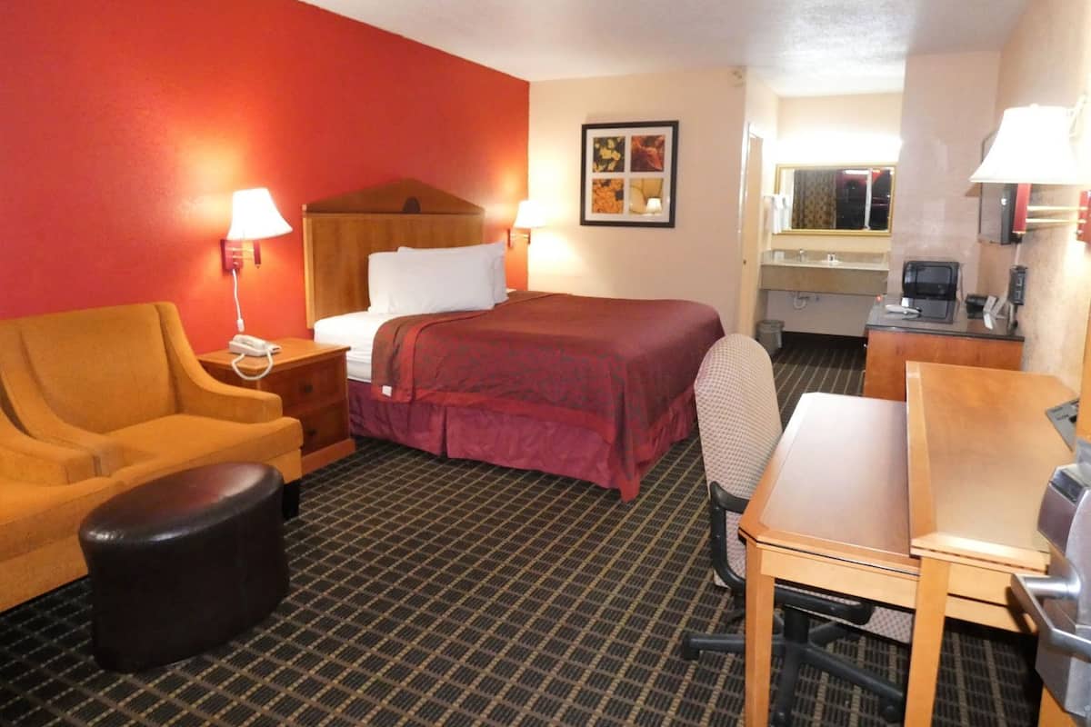 In-room safe, desk, soundproofing, iron/ironing board