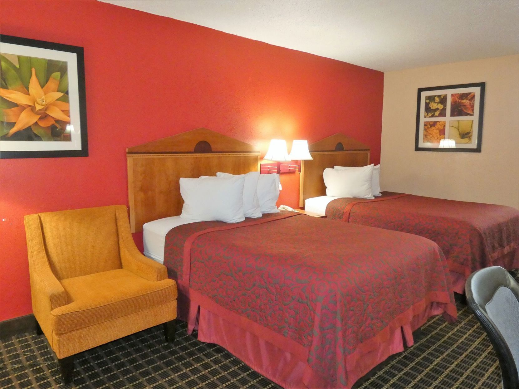 In-room safe, desk, soundproofing, iron/ironing board