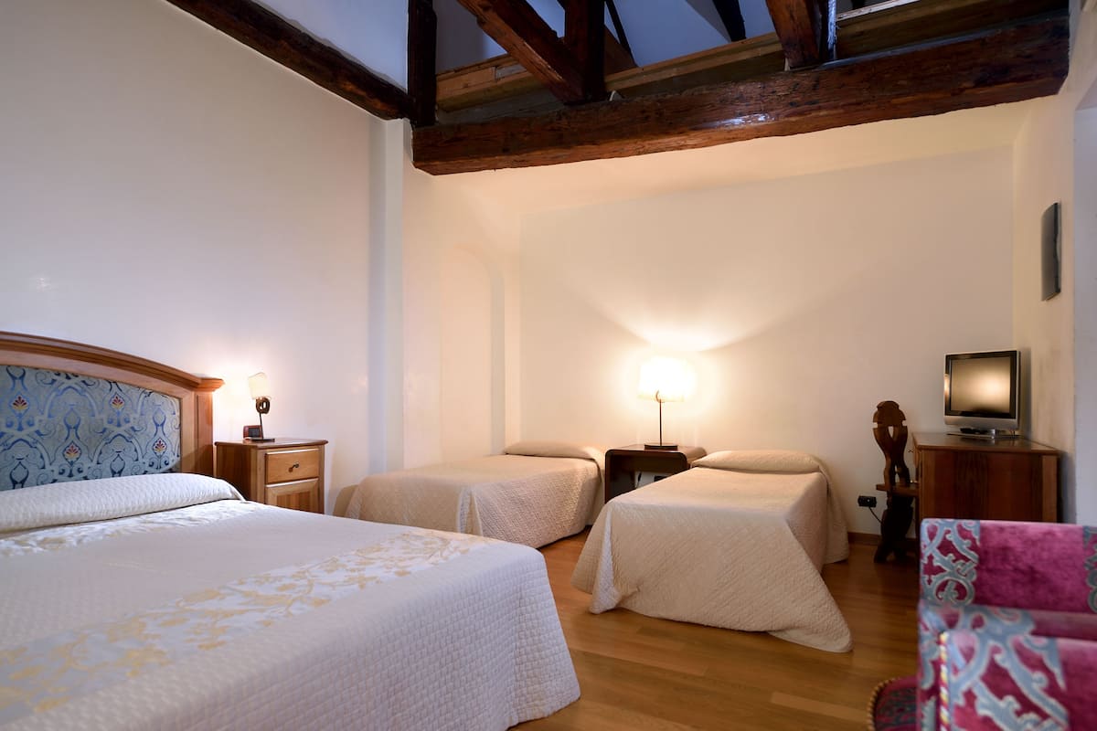 Standard-Vierbettzimmer