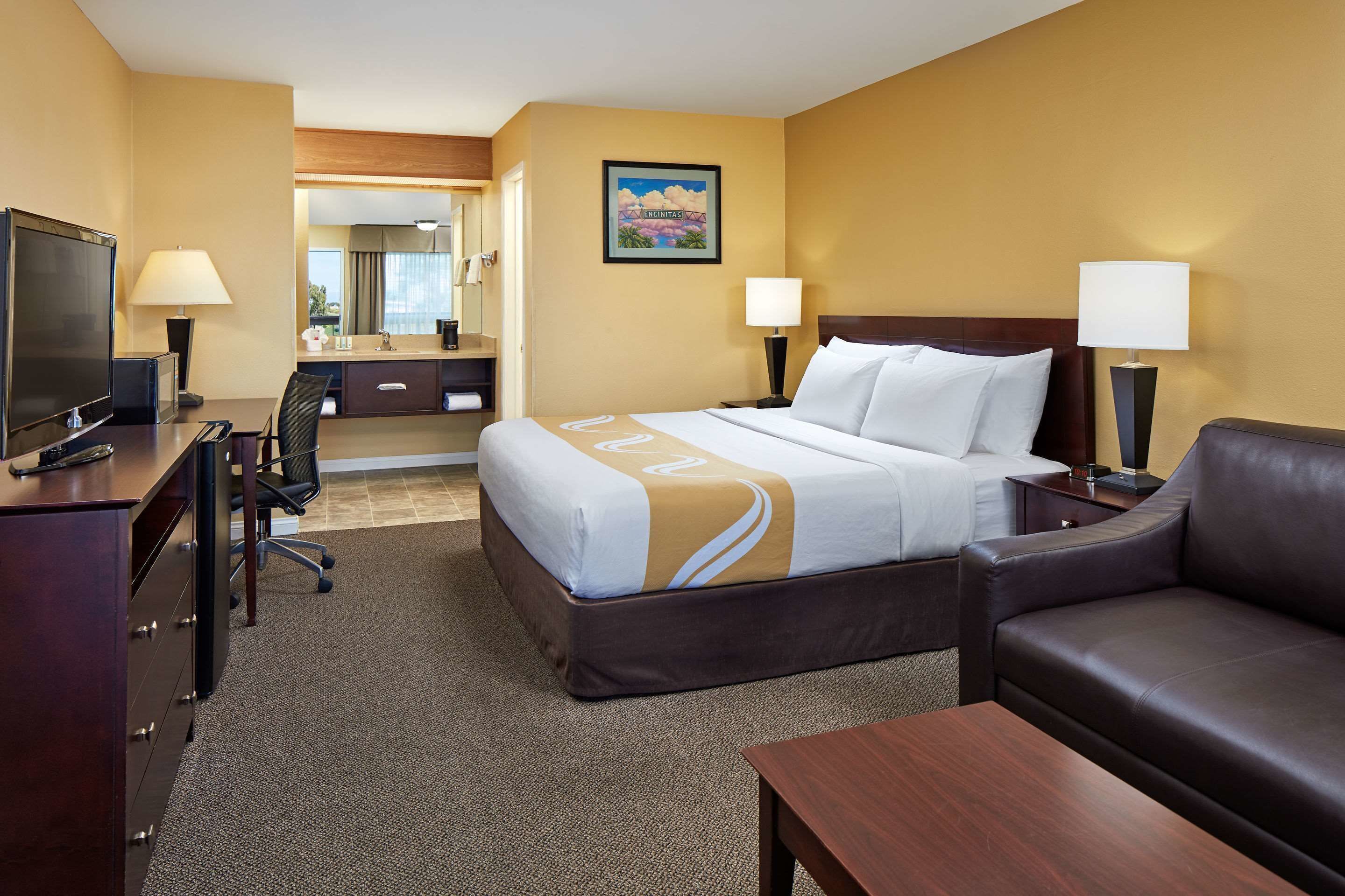 Surmatelas, coffres-forts dans les chambres, bureau