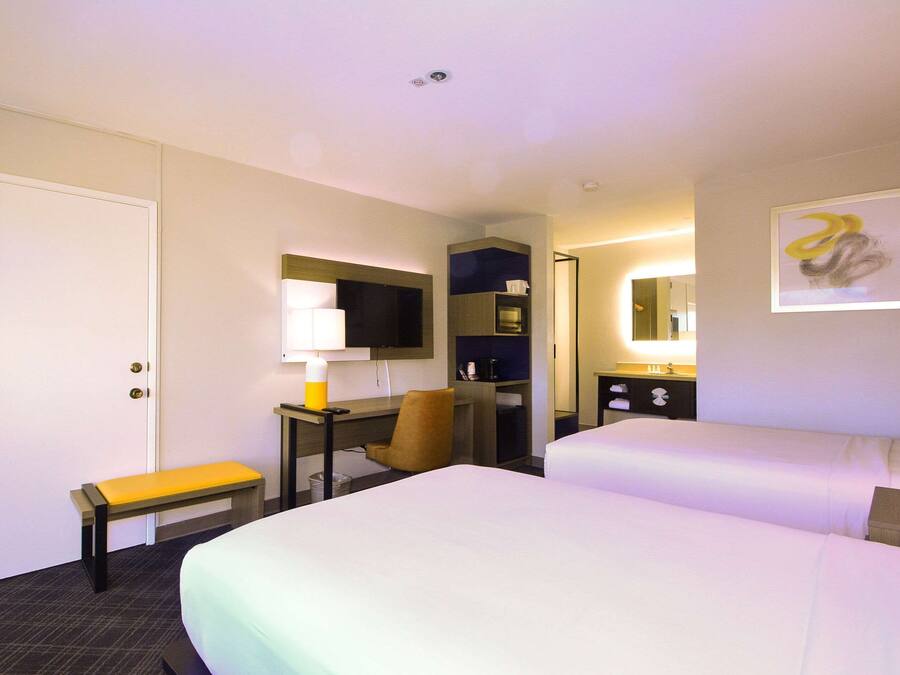 Surmatelas, coffres-forts dans les chambres, bureau