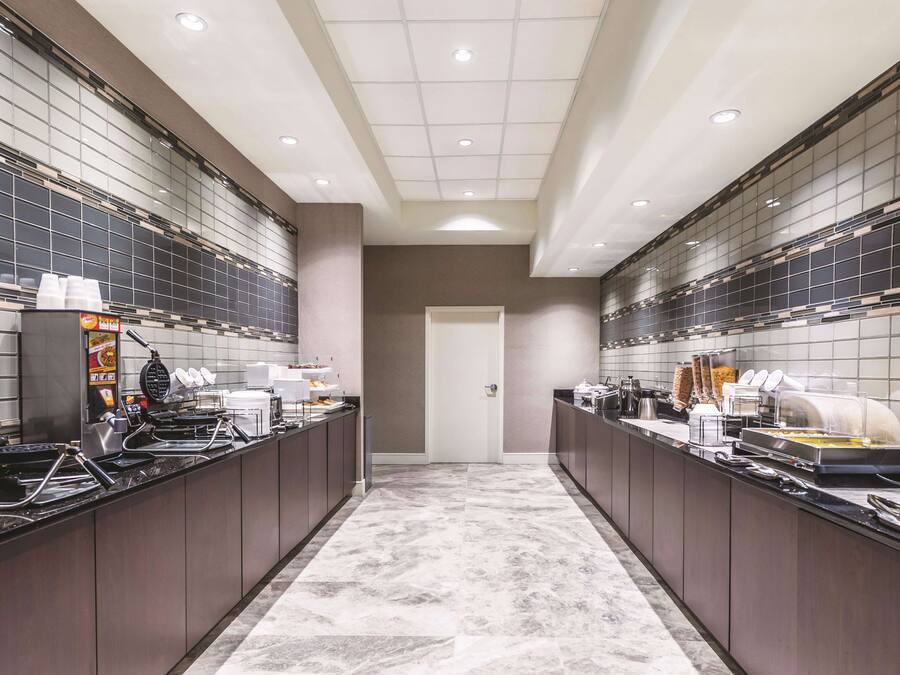 Café da manhã continental grátis todos os dias