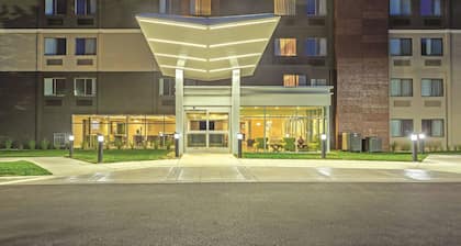 La Quinta Inn & Suites by Wyndham Columbia / Fort Meade