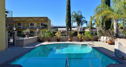 Americas Best Value Inn & Suites Fontana