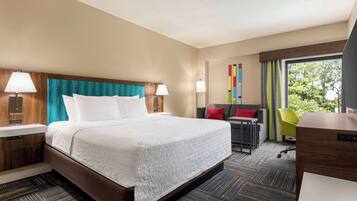 32-inch LCD TV with satellite channels, TV