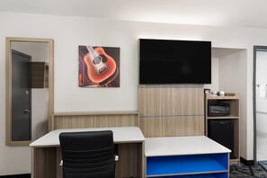 Room, 1 King Bed, Mobility Accessible, Non Smoking (Bathtub W/grab Bars) | Pillow-top beds, desk, laptop workspace, blackout curtains - La Quinta Inn by Wyndham Nashville South (Nashville)