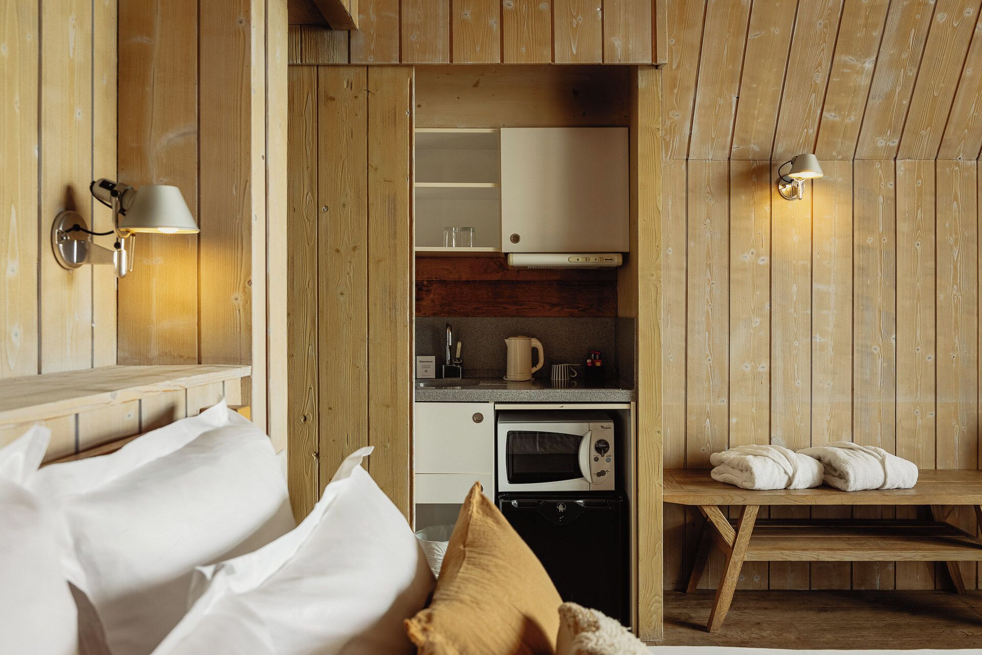 superior room, terrace | 1 bedroom, premium bedding, minibar, in-room safe