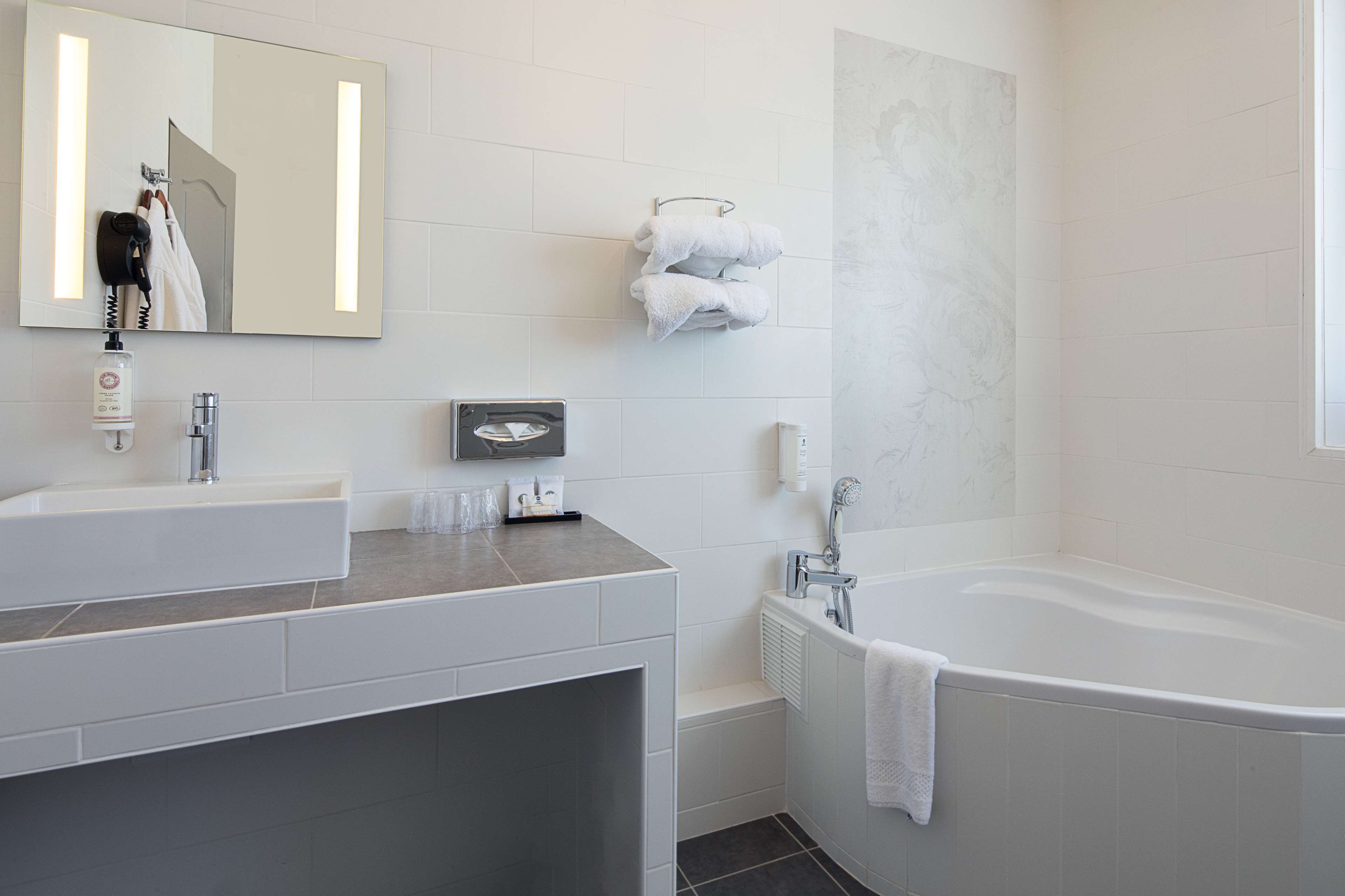 family room, multiple beds, non smoking | bathroom | hair dryer, towels