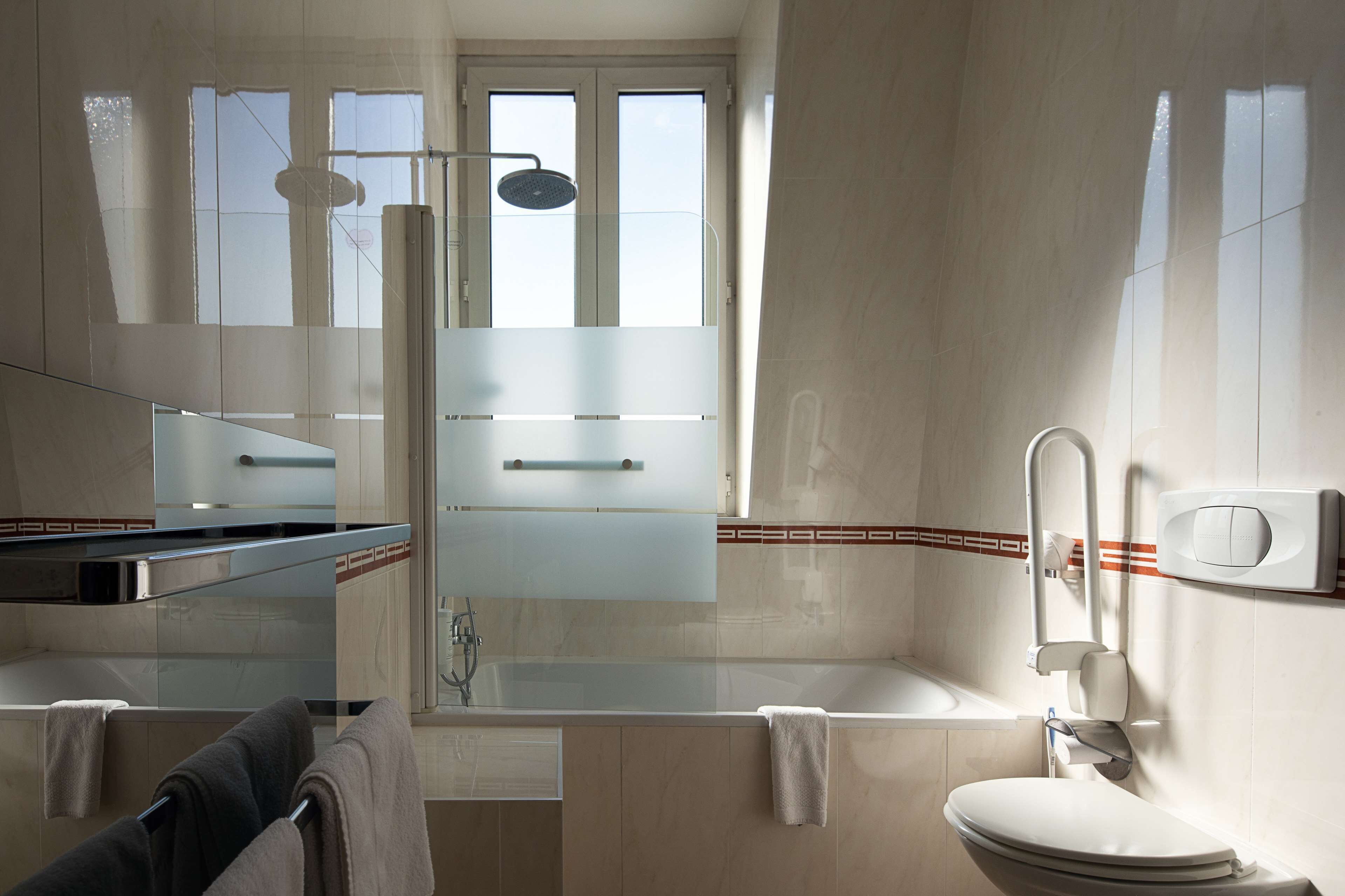 Photo - Best Western Central Hotel