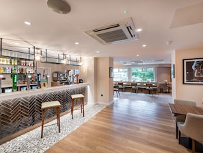 Bar (in der Unterkunft)
