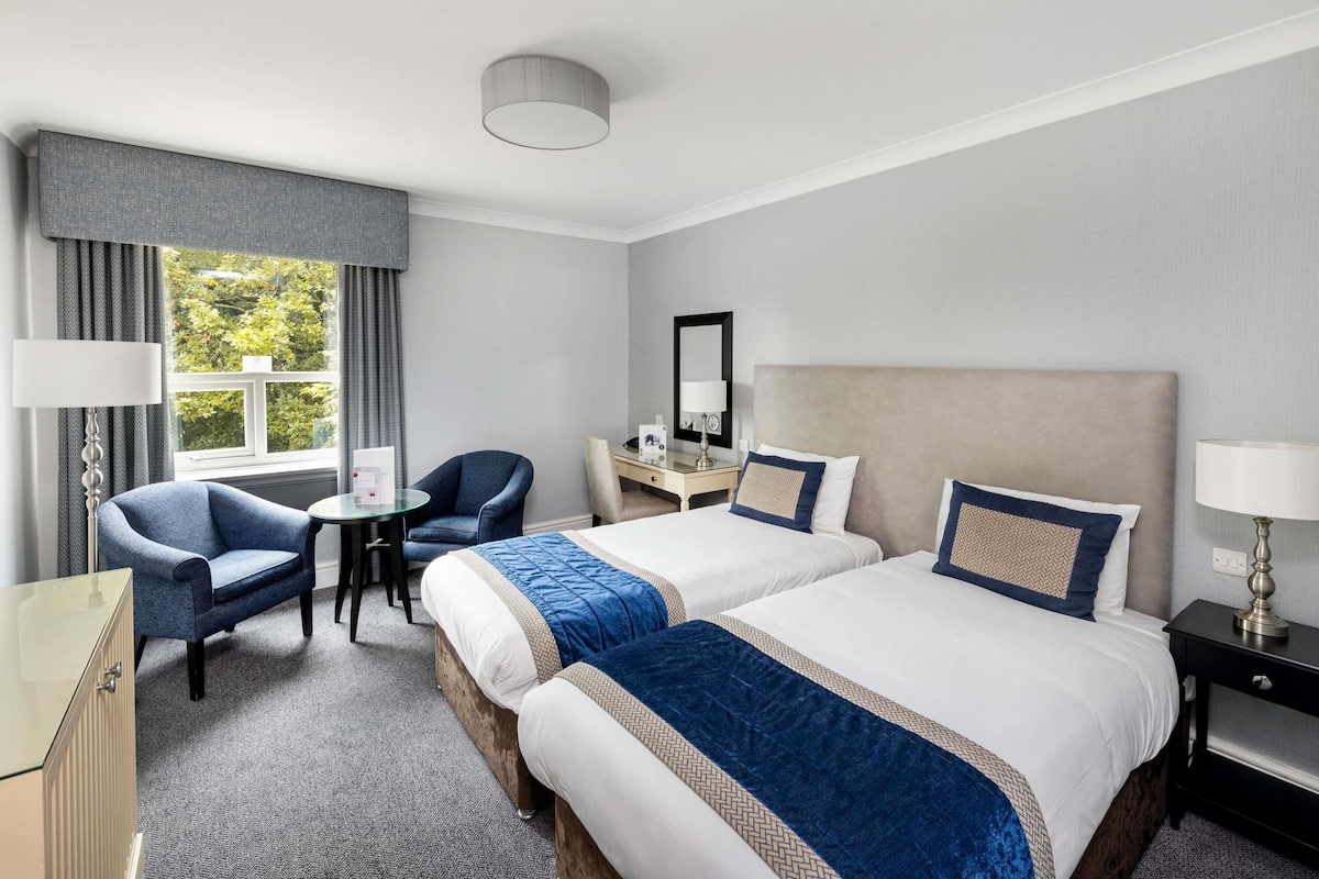 Family Room, 1 Double Bed with Sofa bed | Desk, laptop workspace, blackout drapes, iron/ironing board