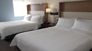 1 Schlafzimmer, Zimmersafe, Schreibtisch, laptopgeeigneter Arbeitsplatz