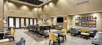 Hampton Inn & Suites Detroit/Warren