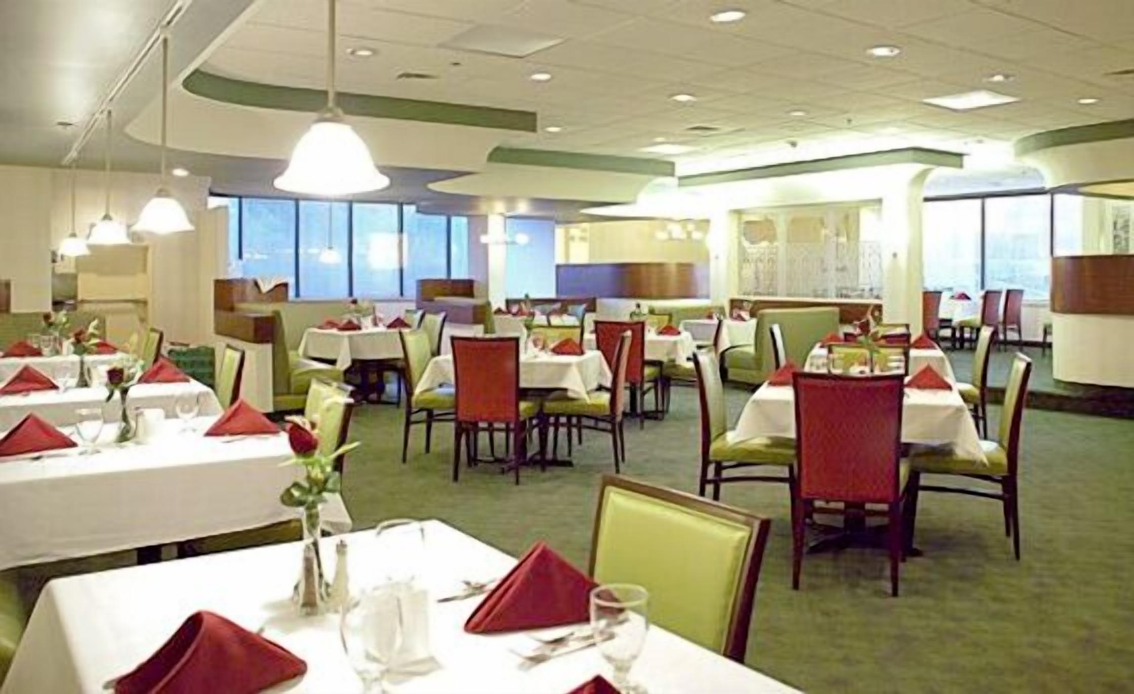 breakfast, lunch and dinner served