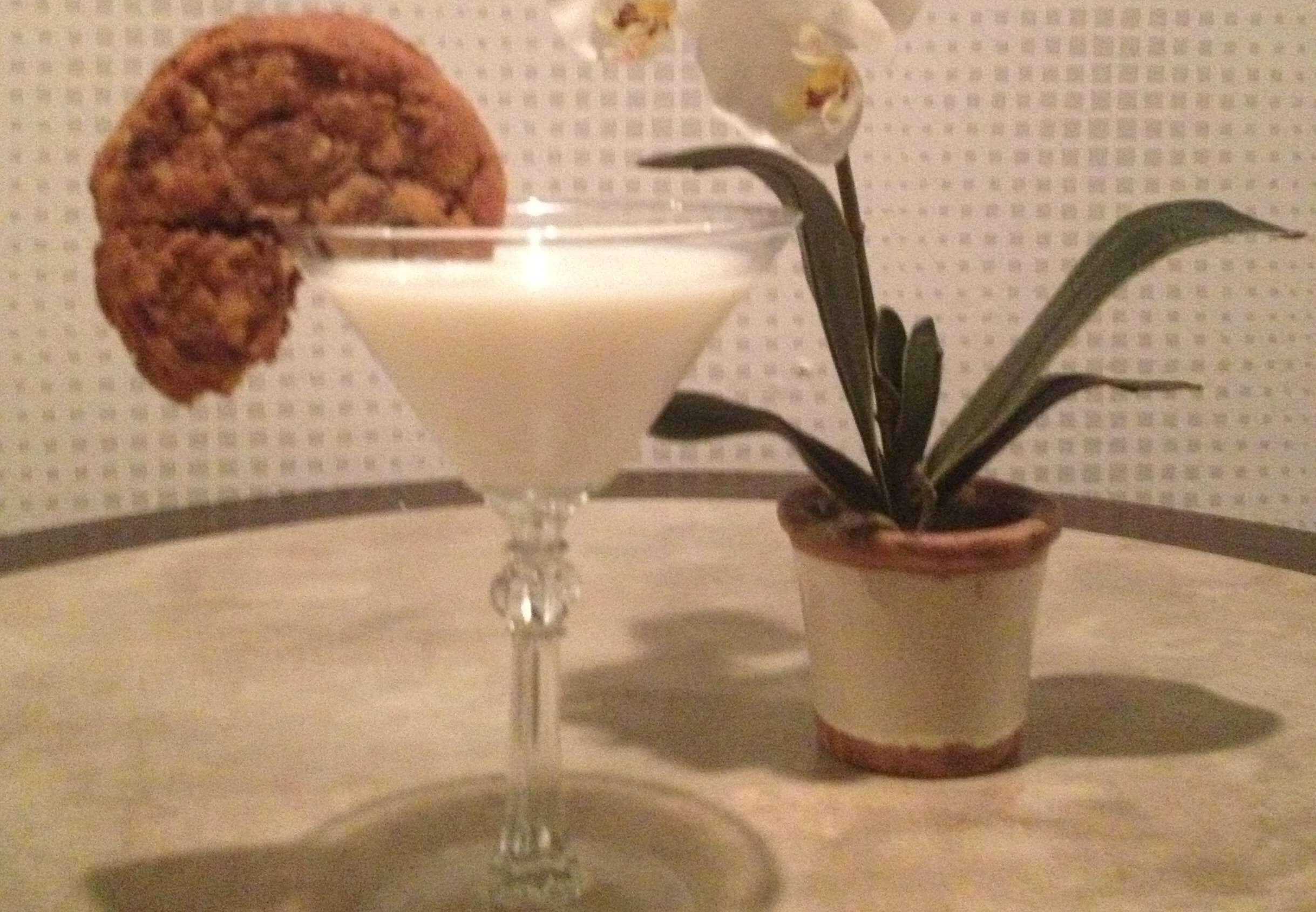 breakfast, lunch and dinner served