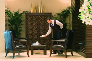 2 من البارات/الاستراحات