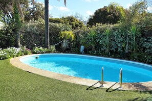 Outdoor pool, sun loungers