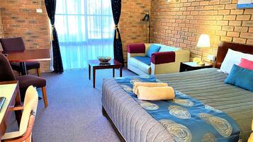 Deluxe Room, Non Smoking (Deluxe Queen Room)