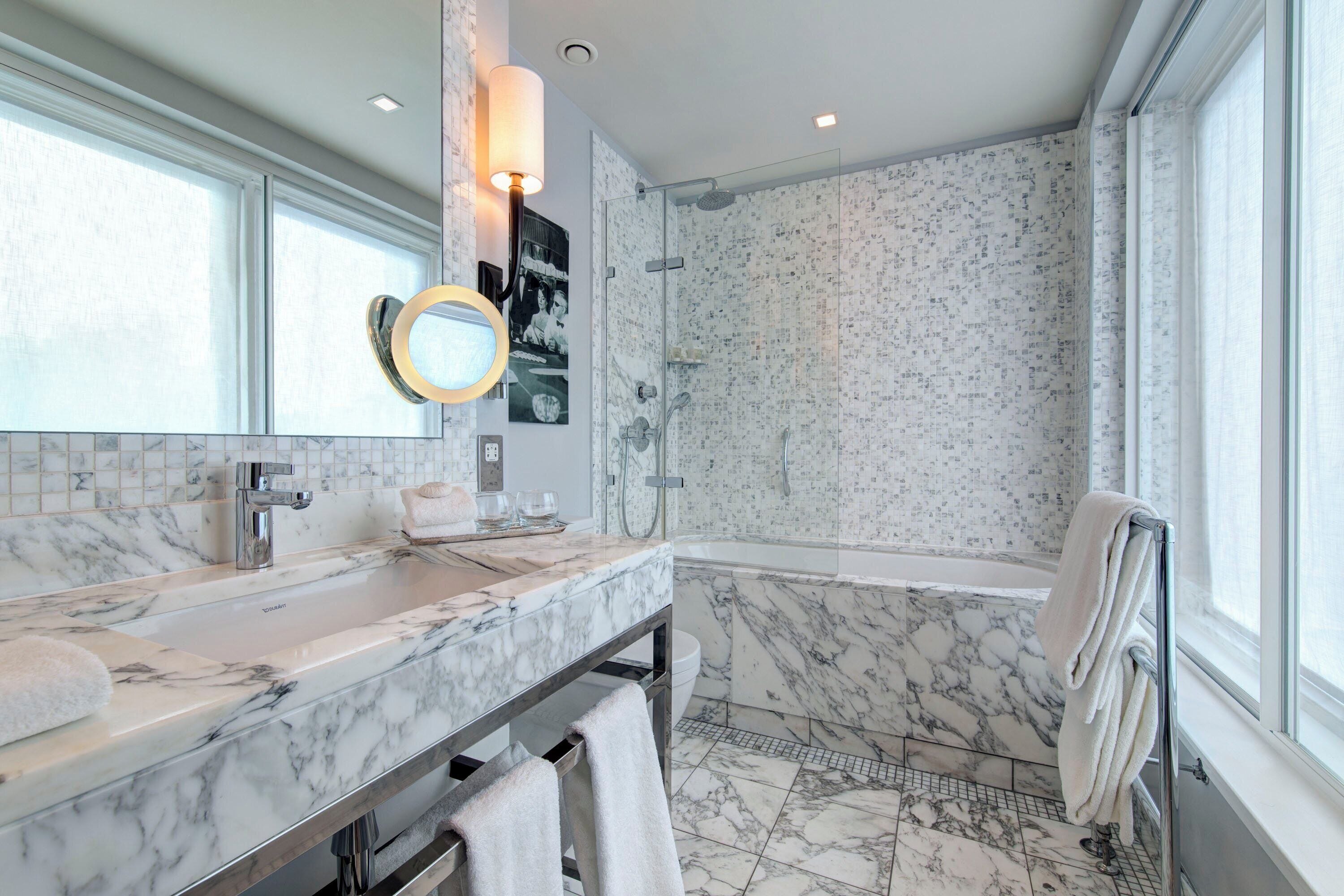 Ducha, artículos de tocador de diseñador, secador de pelo, batas