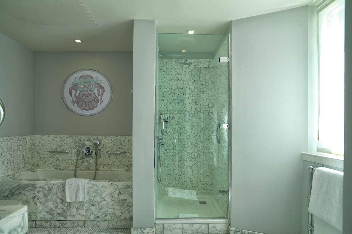 Suite (Balmoral) | Bathroom | Shower, designer toiletries, hair dryer, bathrobes