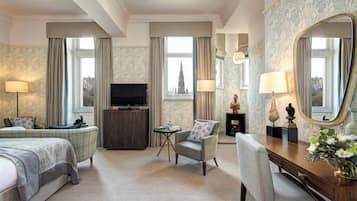 デラックス ルーム (Castle View) | 高級寝具、ミニバー、セーフティボックス (室内)、デスク