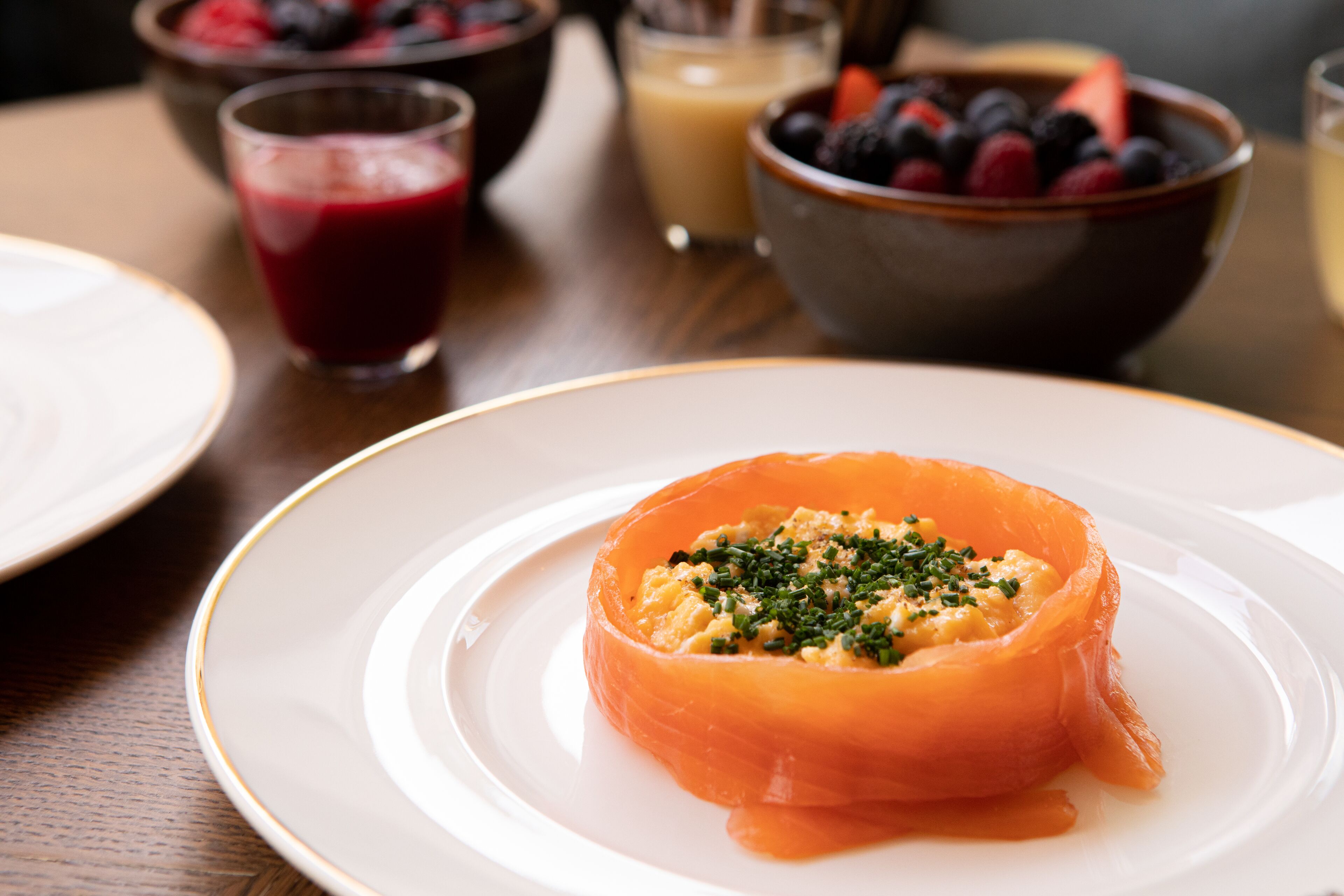 full breakfast on weekends (gbp 32 per person)