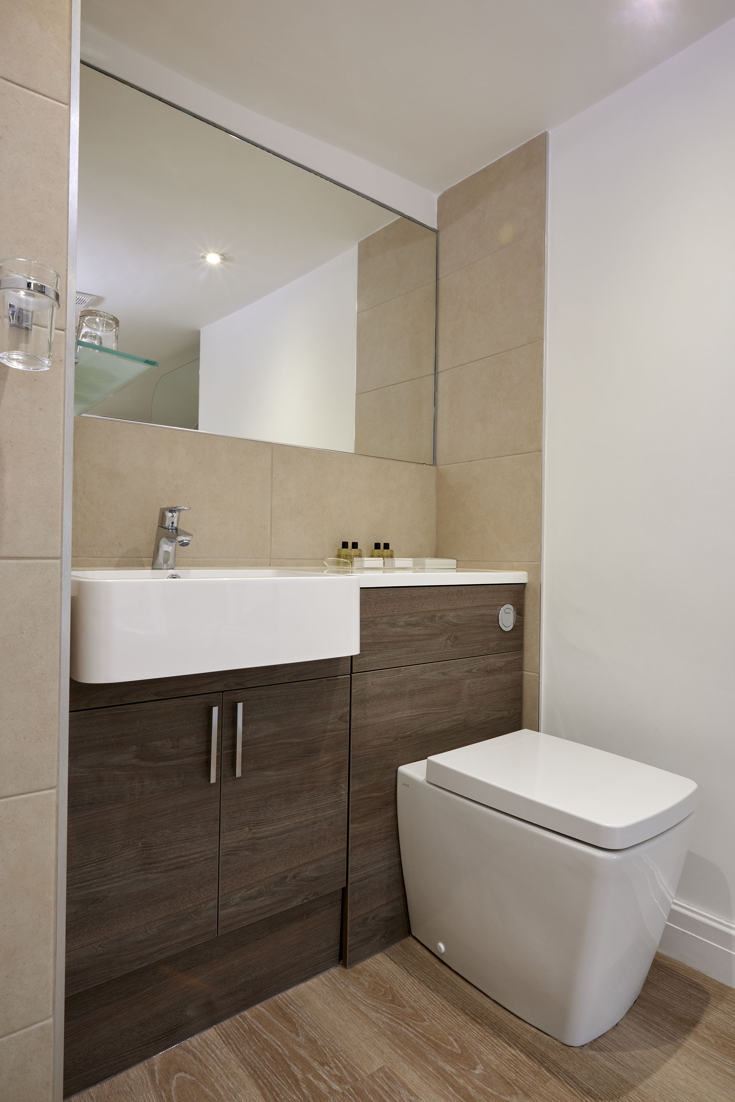 combined shower/bathtub, free toiletries, hair dryer, towels