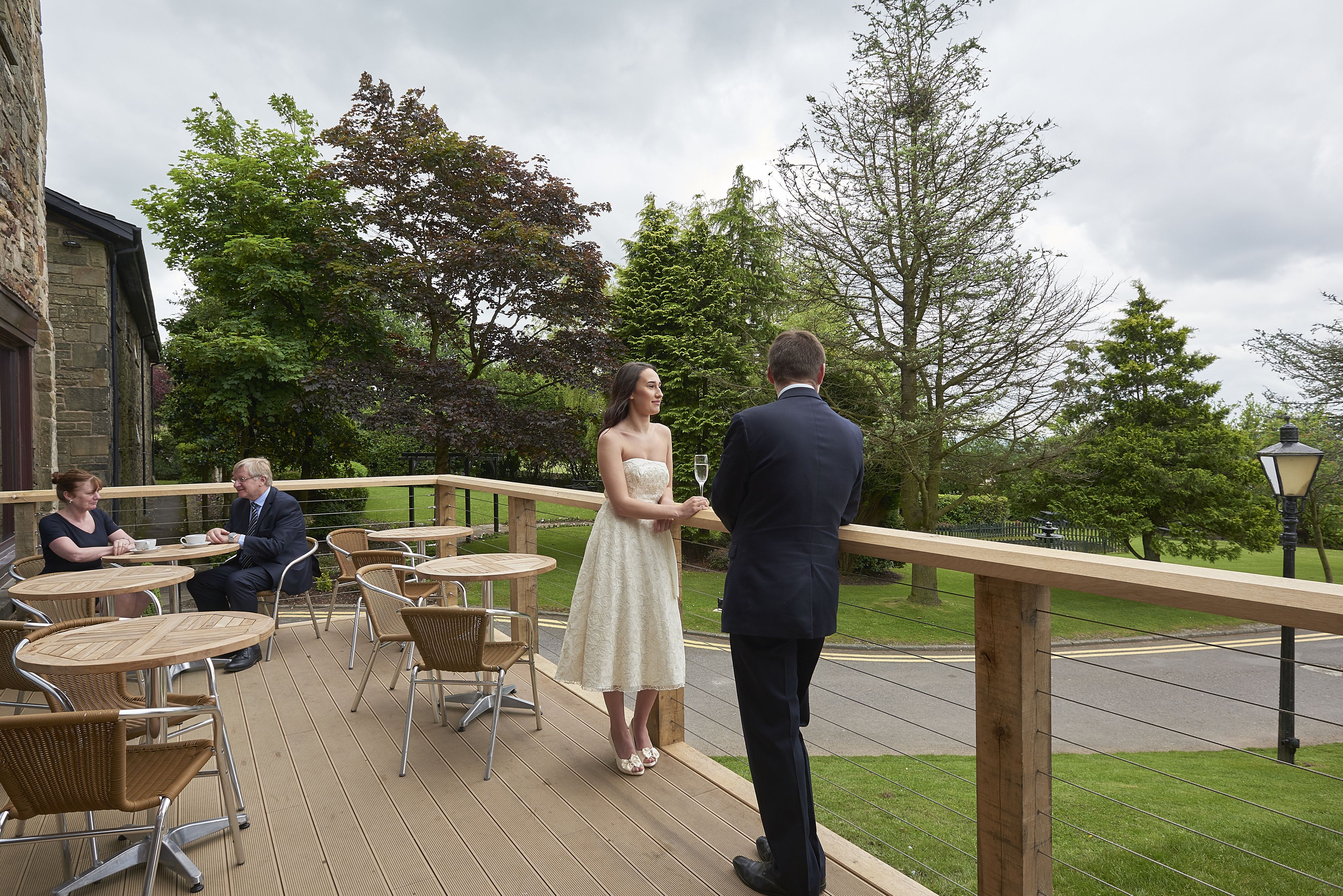 lobby lounge, garden views, open daily
