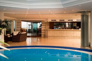 2 bars/lounges, poolside bar