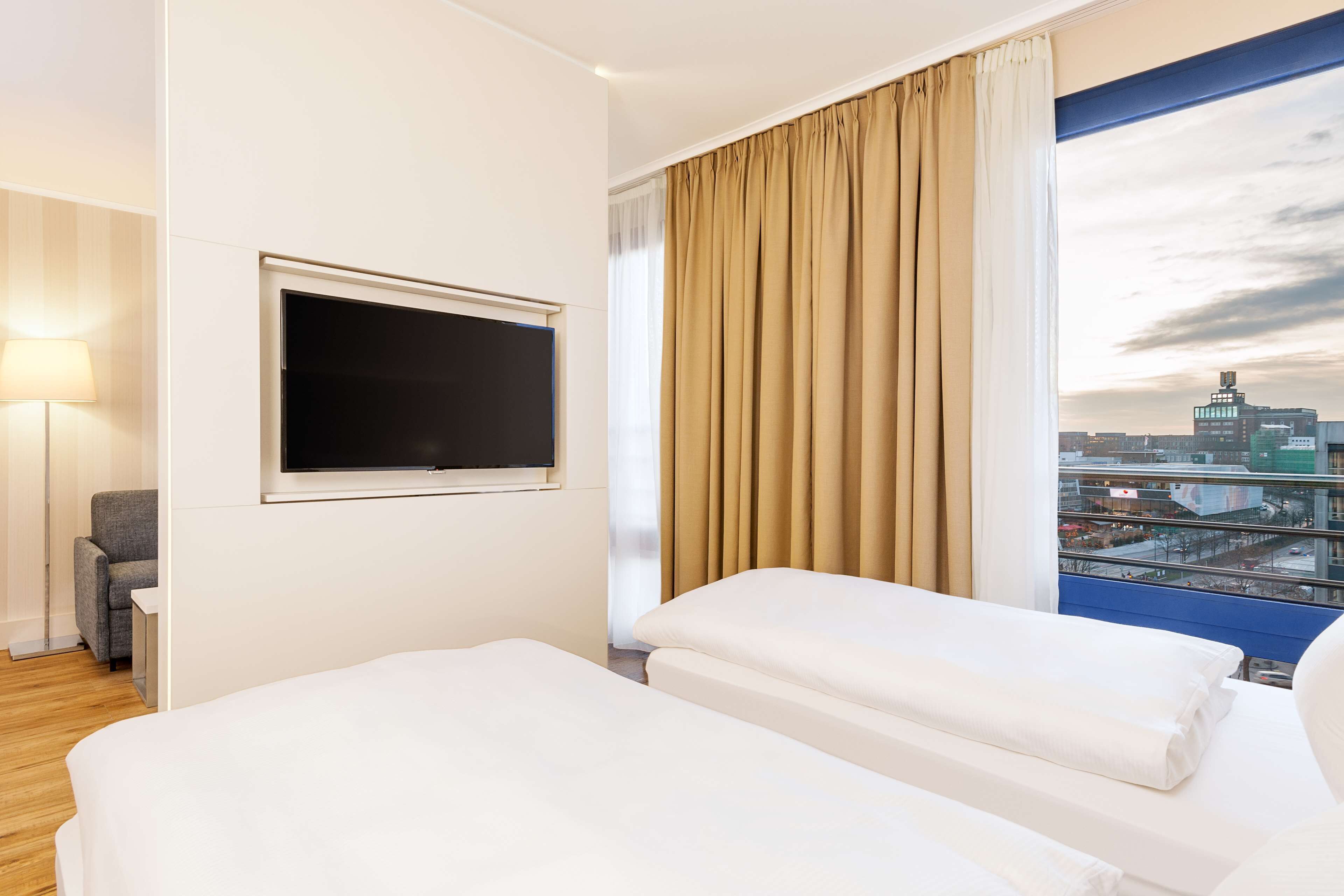 premium bedding, minibar, in-room safe, desk