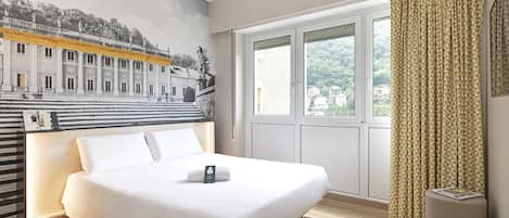 Zimmersafe, Bügeleisen/Bügelbrett, kostenloses WLAN, Bettwäsche