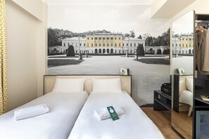 Standard Twin Room, 2 Single Beds, Mobility Accessible