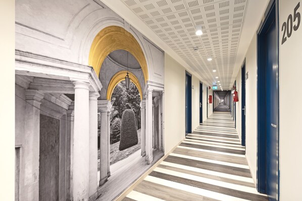 Hallway - B&B Hotel Como City Center (Como)