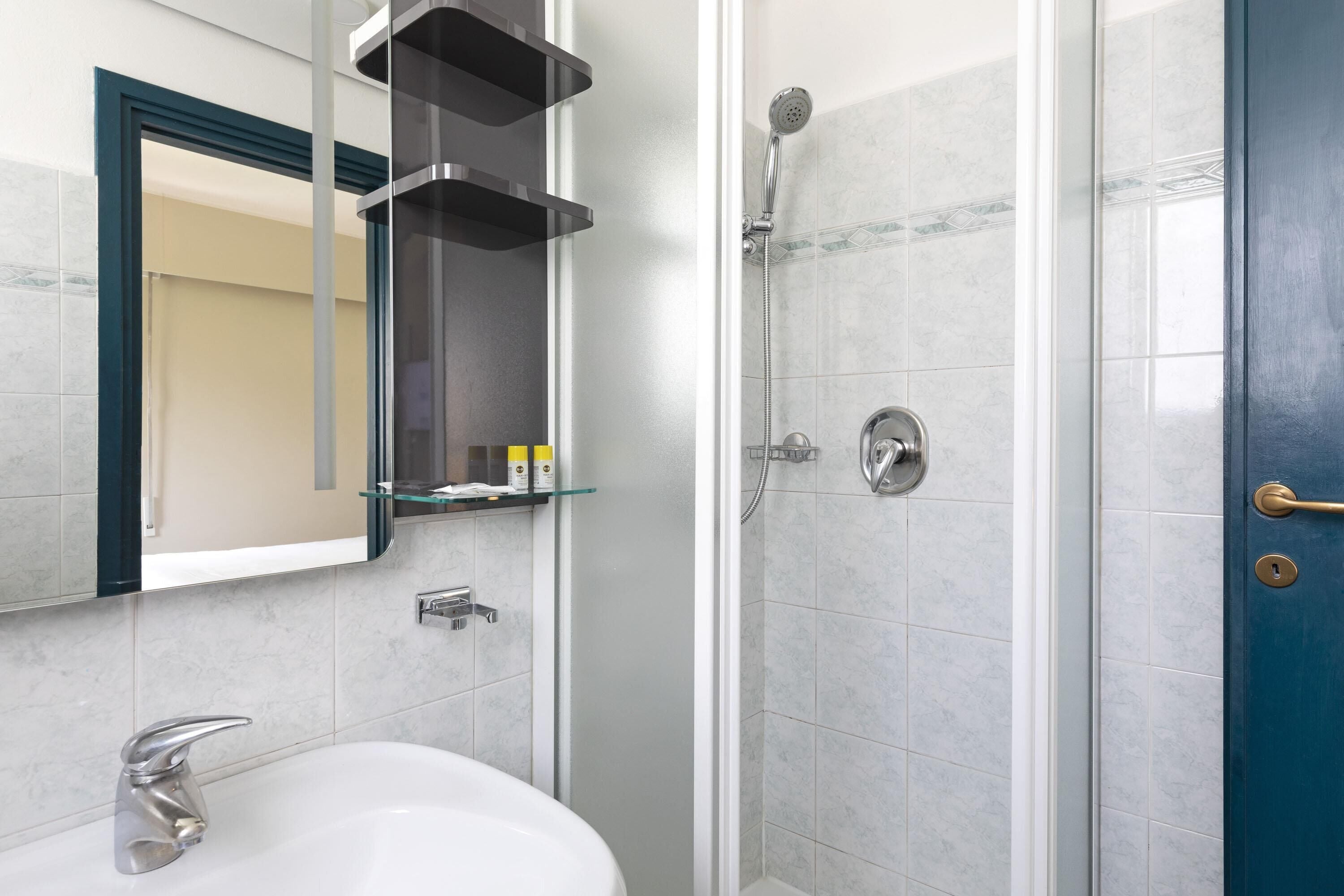 Photo - B&B Hotel Como City Center