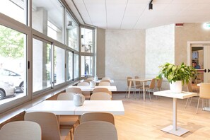 Daily buffet breakfast (EUR 9.50 per person)