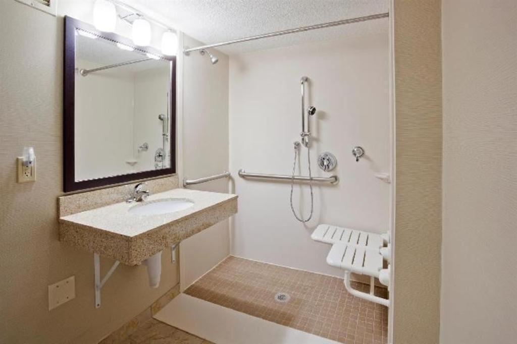 Bathroom | Shower, free toiletries, hair dryer, towels