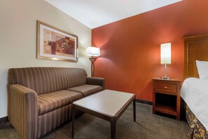 Standard Room, 1 King Bed, Non Smoking, Refrigerator & Microwave (with Sofabed) | Premium bedding, pillowtop beds, in-room safe, desk