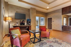 Lobby - Best Western Plus St. Paul North/Shoreview (Shoreview)