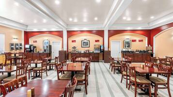 Petit déjeuner buffet compris tous les jours