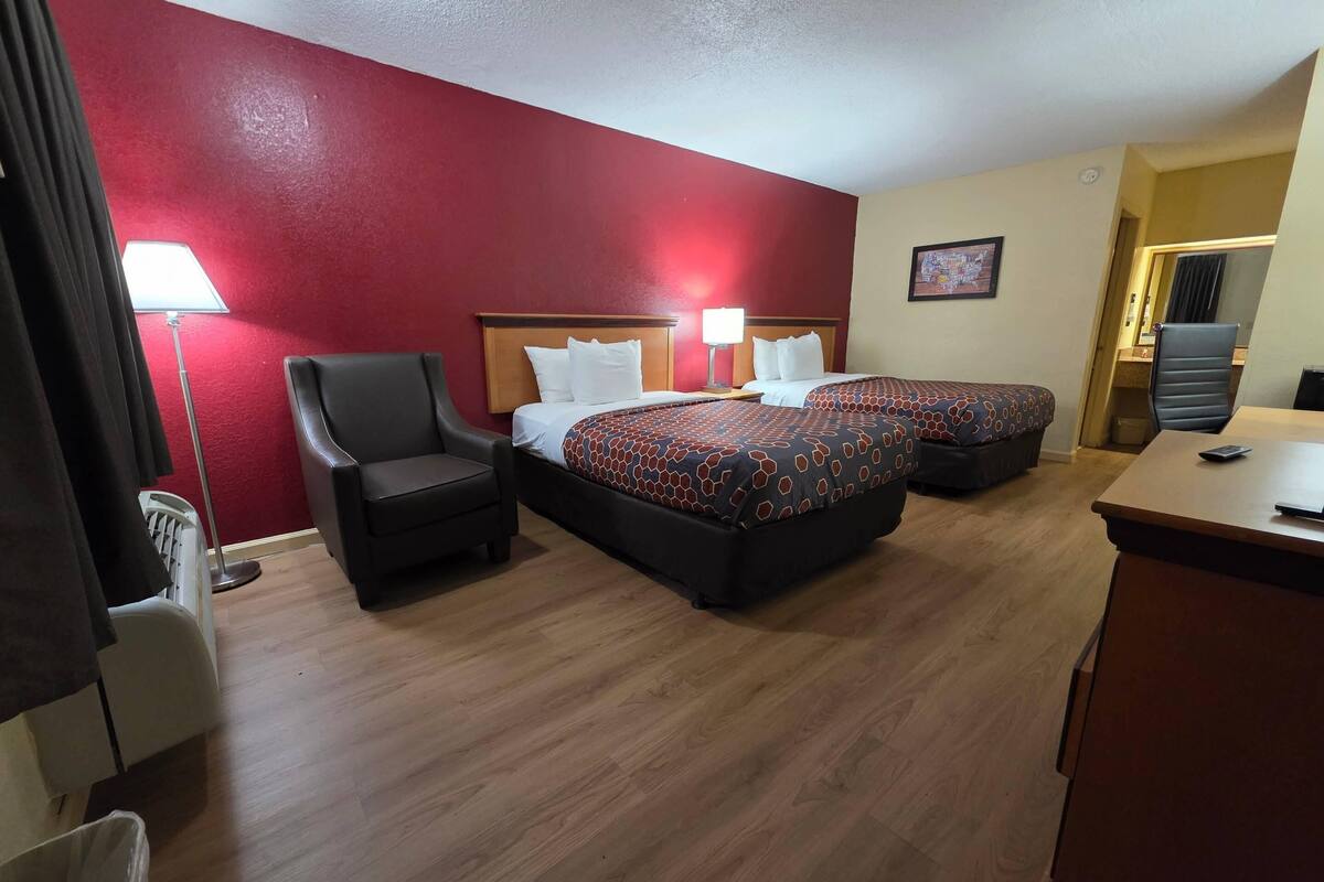 Standard Double Room, 2 Double Beds, Smoking | Desk, iron/ironing board, free WiFi, bed sheets