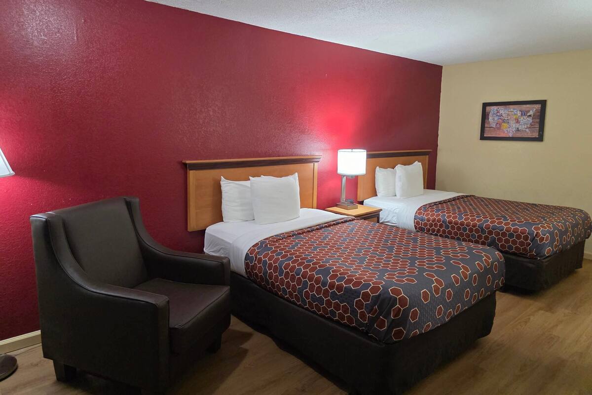 Desk, iron/ironing board, WiFi (free), bed sheets