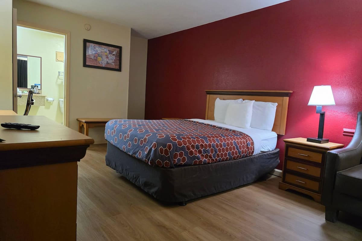 Standard Room, 1 King Bed, Non Smoking