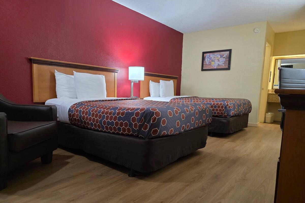 Standard Double Room, 2 Double Beds, Non Smoking | Desk, iron/ironing board, free WiFi, bed sheets
