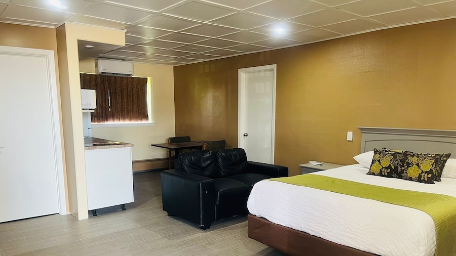 Travelodge by Wyndham Moose Jaw