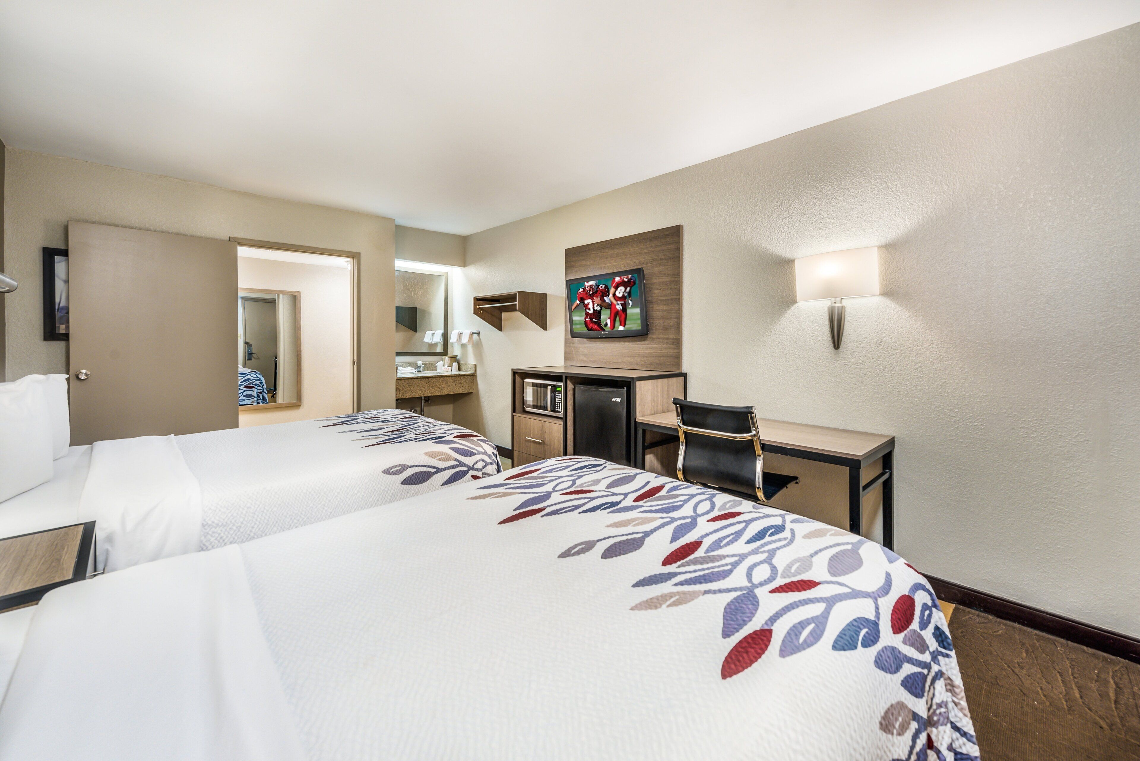 مكتب وستائر تعتيم وأسرّة أطفال/رضّع (مجانًا) وواي فاي مجانًا