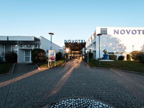 Exterior - Novotel Chartres (Chartres)