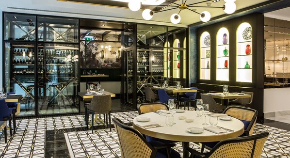 Breakfast, lunch, dinner served; Portuguese cuisine, alfresco dining 
