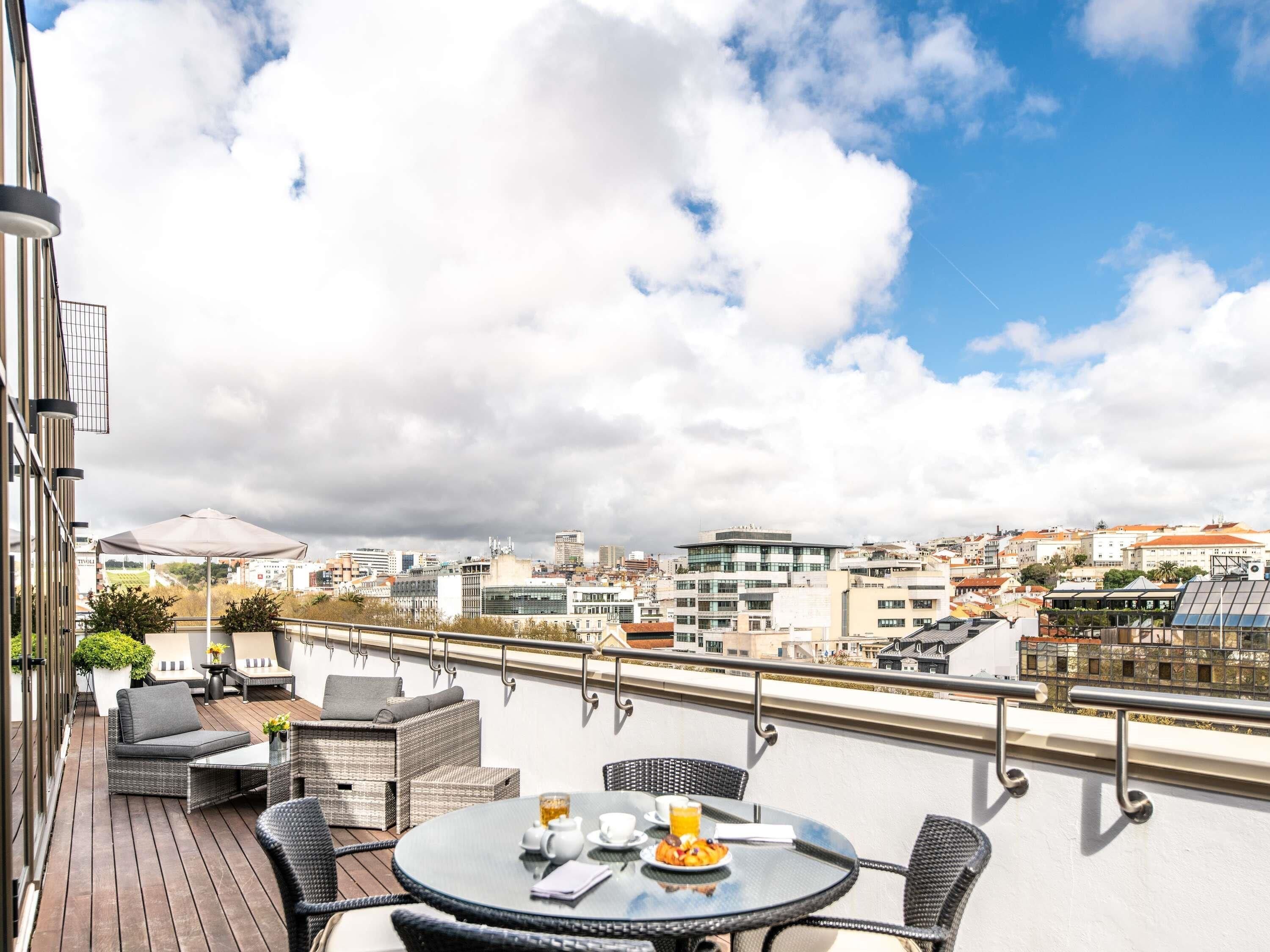 Suite, 1 cama de matrimonio grande, terraza (Opera) | Ropa de cama de alta calidad, minibar, caja fuerte y escritorio