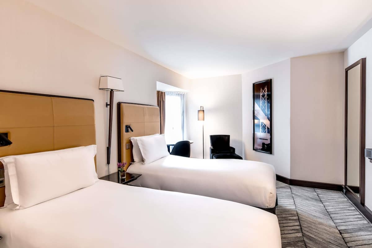 Luxury Room, 2 Twin Beds | Premium bedding, minibar, in-room safe, desk